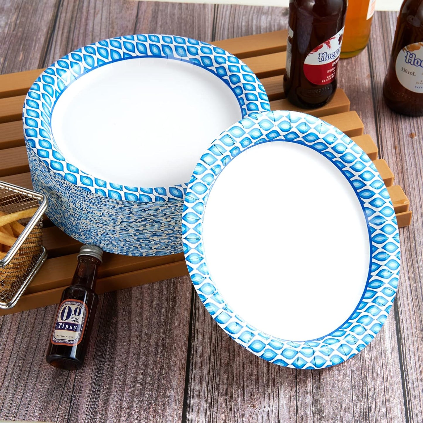 MUCHII 8.375 Inch Disposable Paper Plates, 300 Count Soak and Cut Proof Printed Paper Plates for Daily Use, Holiday for Family Gatherings, Parties, Picnic