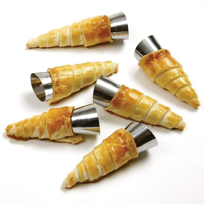 Joyeee 16Pcs Cream Horn Molds with Cleaning Brush, Stainless Steel Cone Roller Cannoli Forms Mold for Baking Cannoli Shell, Crispy Pastry for Christmas Birthday Party Gifts, 5-inch Large Size