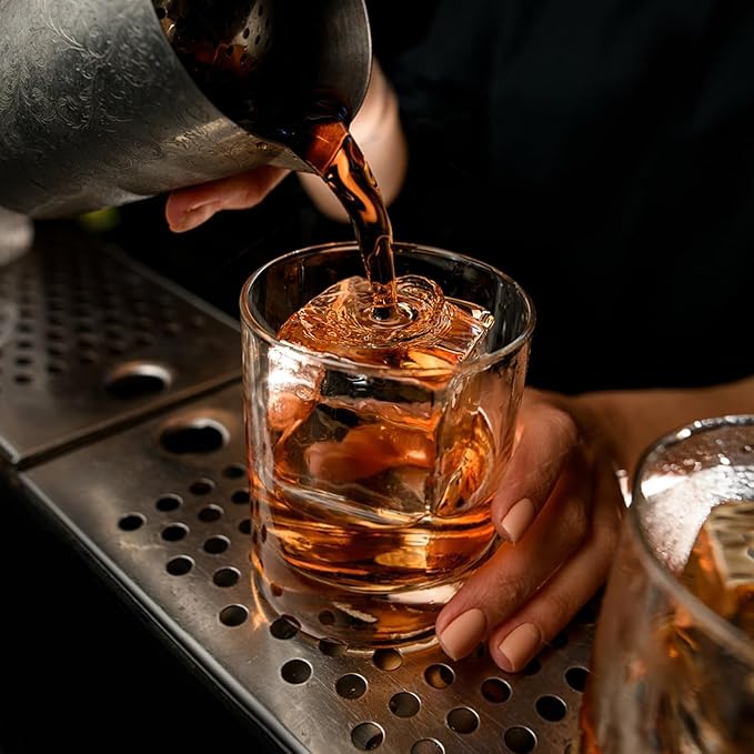 Samuelworld Premium Ice Tray Combo (16 Ice Cube/6 Ice Ball), New Upgraded Large Ice Sphere Maker Ice Cube Trays, Spill-Free Integrated Funnels, Whiskey Bourbon Cocktails Ice mold, Grey(With Ice Bags)