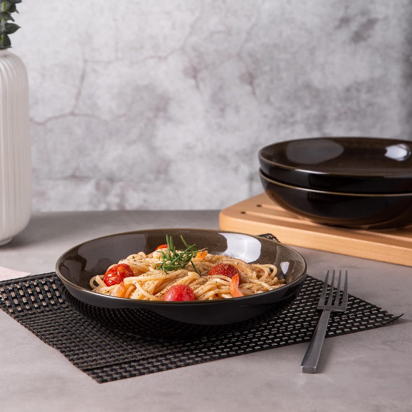 LERATIO Pasta Bowls,Ceramic 38oz Pasta Bowls,9.0" Reactive Glaze Pasta Bowl Set of 4,Microwave & Dishwasher,Oven Safe,Large Wide Serving Bowls for Salad, Dessert, Pizza,Scratch Resistant-Chestnut