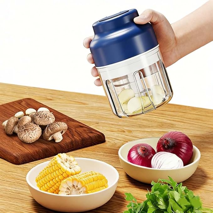 Electric Garlic Chopper, Mini Portable Veggie Cutter with 4/6 Stainless Steel Blades, Portable Wireless Rechargeable Mini Electric Garlic Food Chopper for Garlic, Onion, Chili, Nuts (Green,320ML)